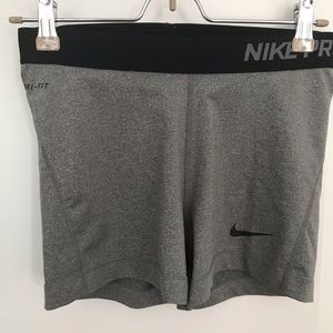 Nike pro compression shorts size medium